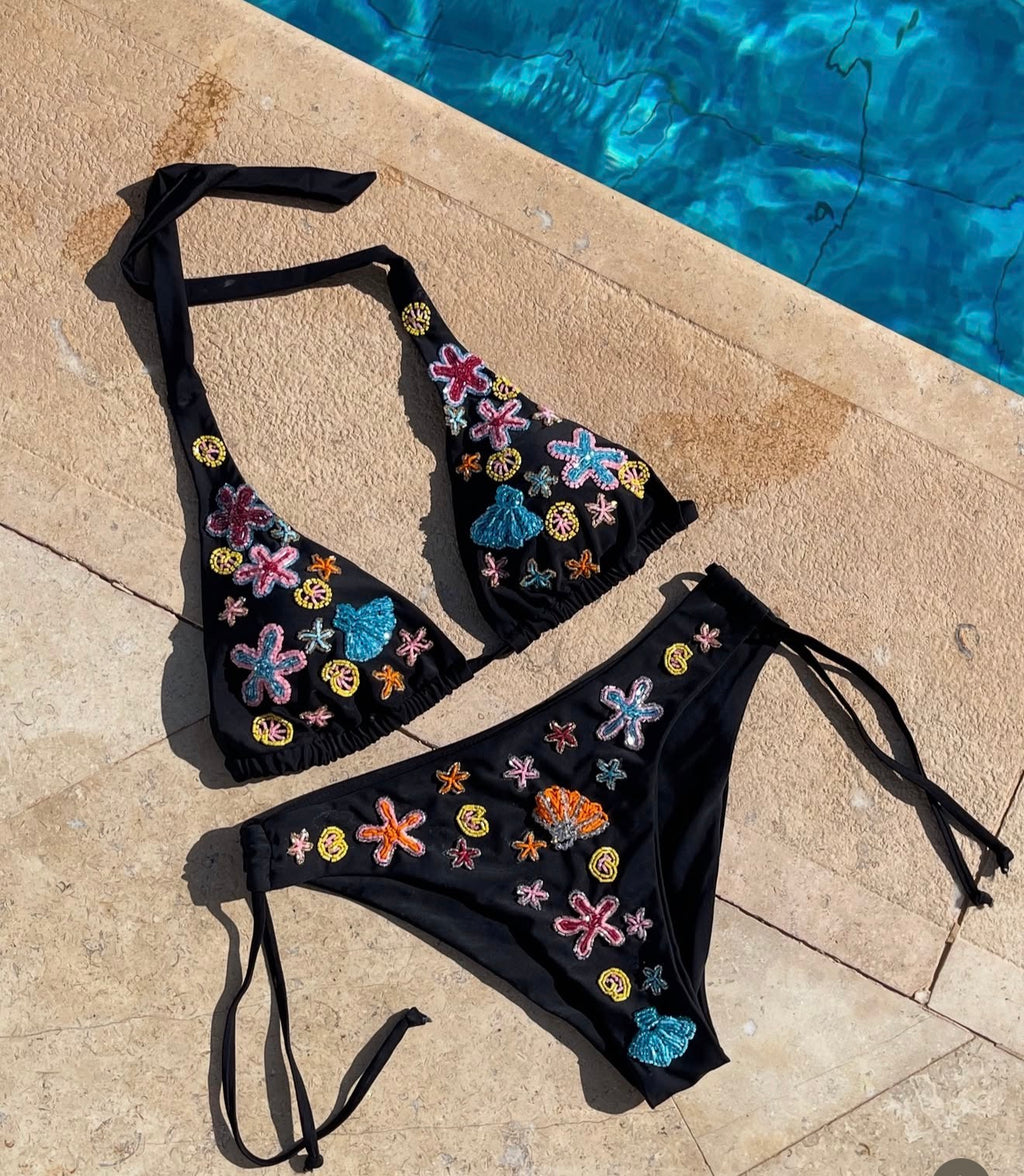 Ocean candy in black